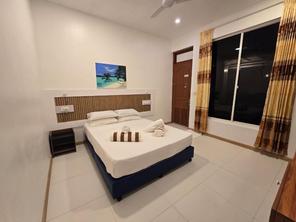 Velana View, AA. Mathiveri