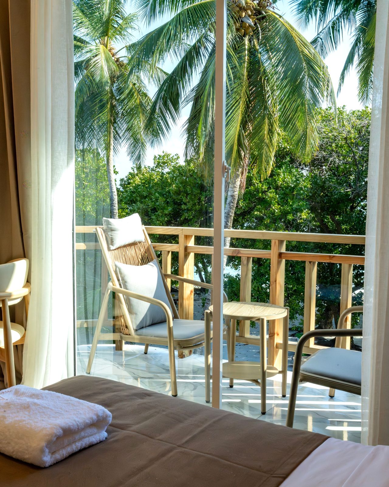 Adjoining Family Suite with Partial Sea View – 3 People (Balcony)